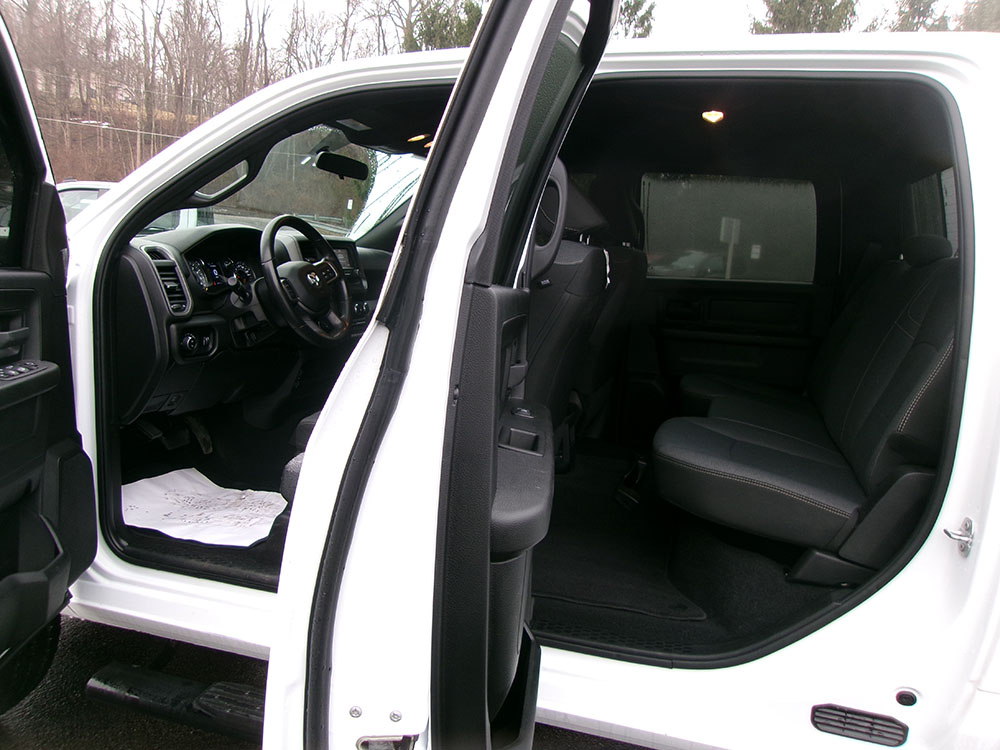 
								RAM 2500 TRADESMAN CREW CAB full									