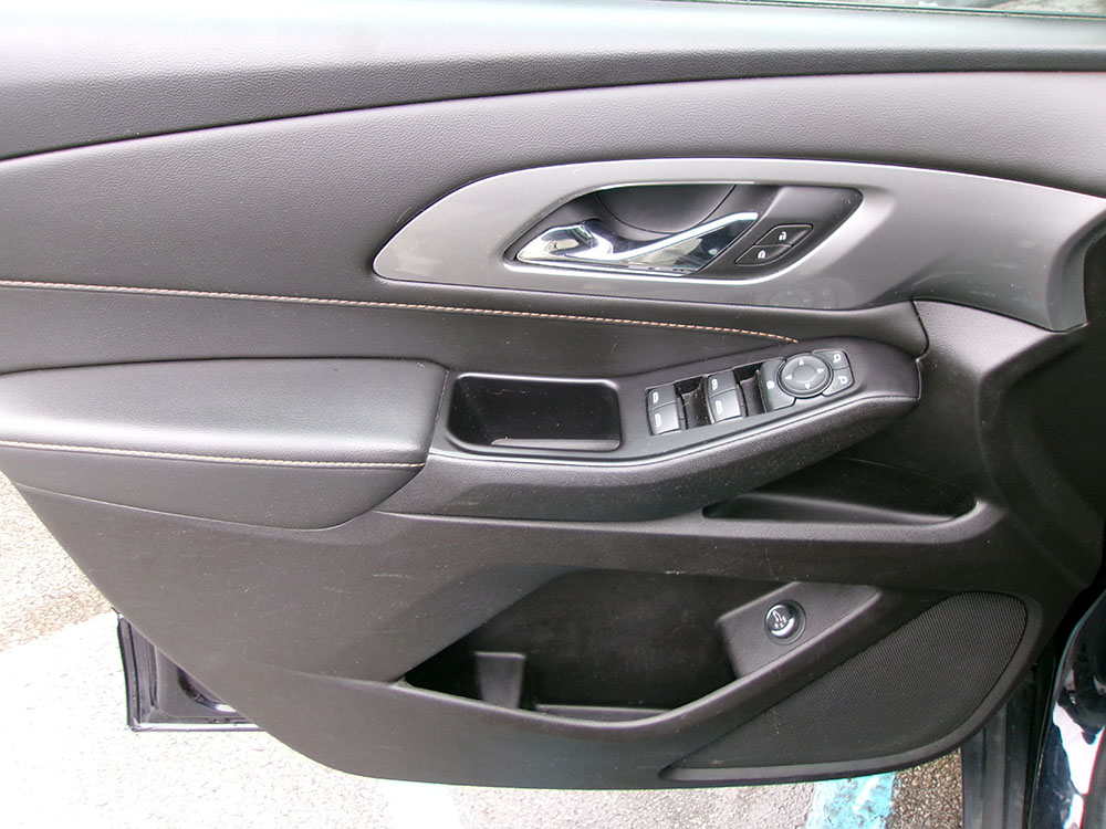 
								CHEVROLET TRAVERSE LT full									