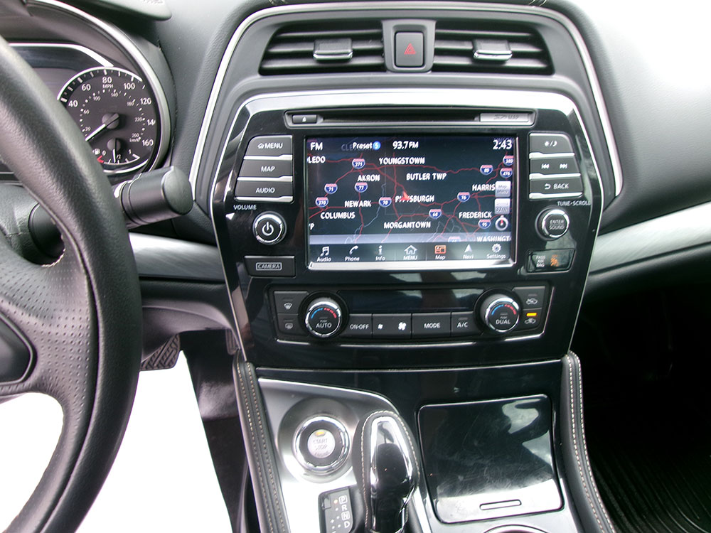 
								NISSAN MAXIMA SV full									