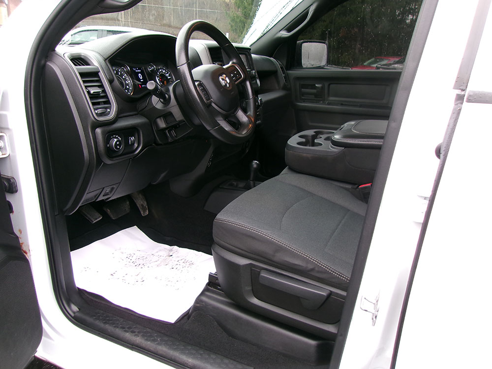 
								RAM 2500 TRADESMAN CREW CAB full									