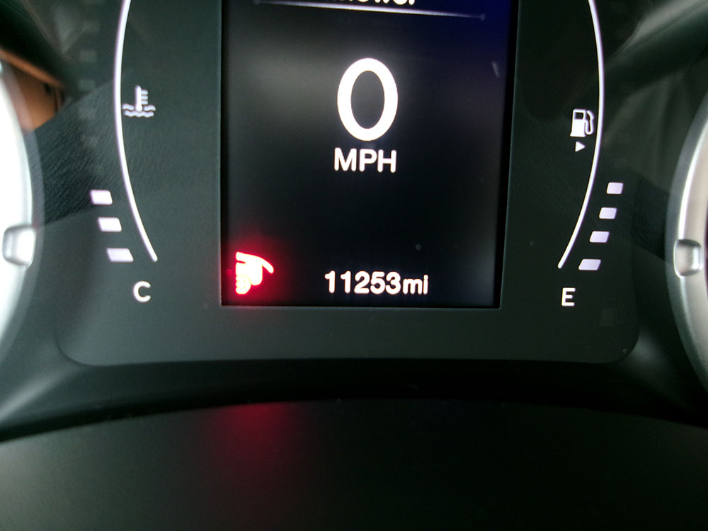 
								JEEP RENEGADE SPORT full									
