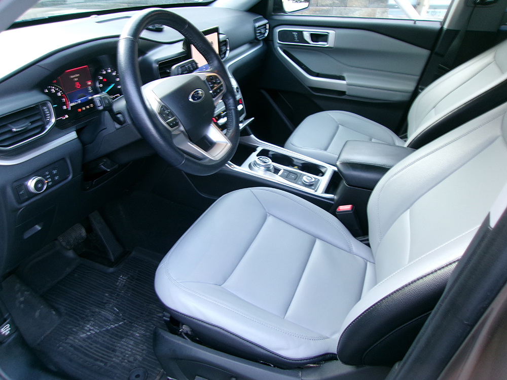 
								FORD EXPLORER XLT full									