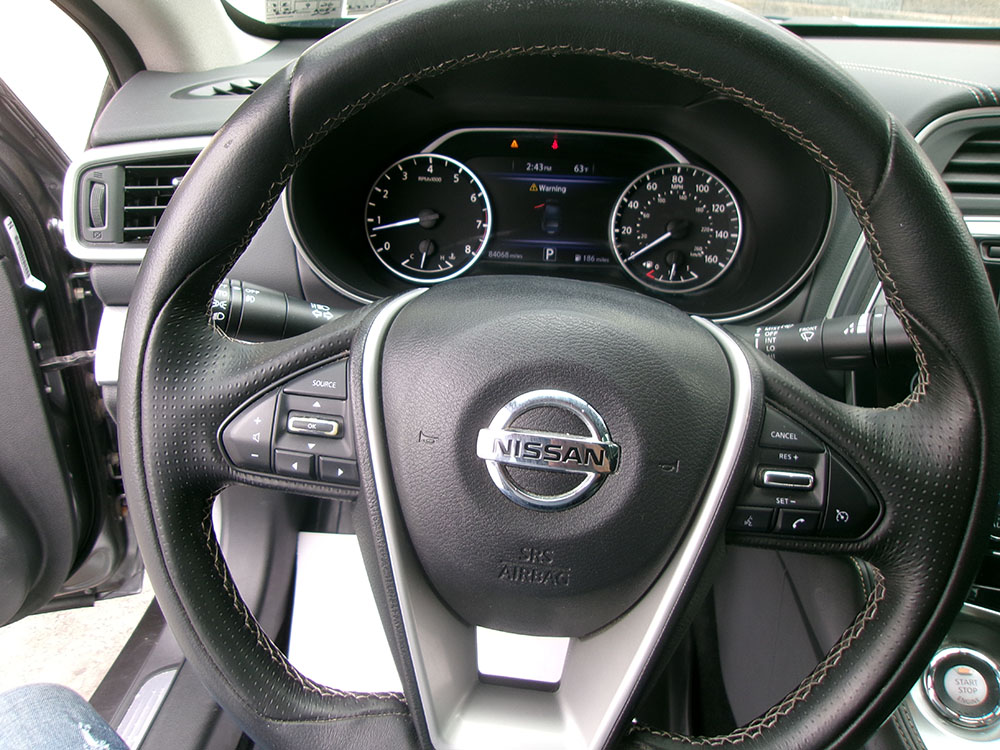 
								NISSAN MAXIMA SV full									