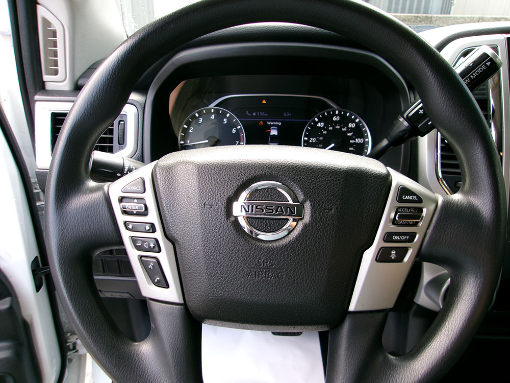 
								NISSAN TITAN SV CREW CAB full									