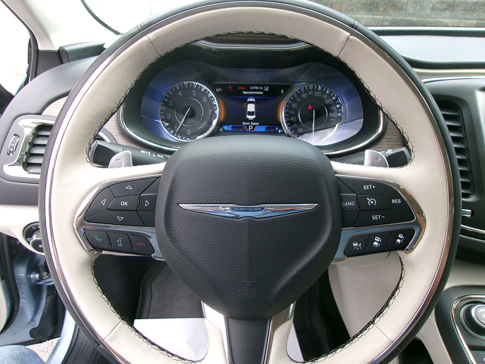 
								CHRYSLER 200 C full									
