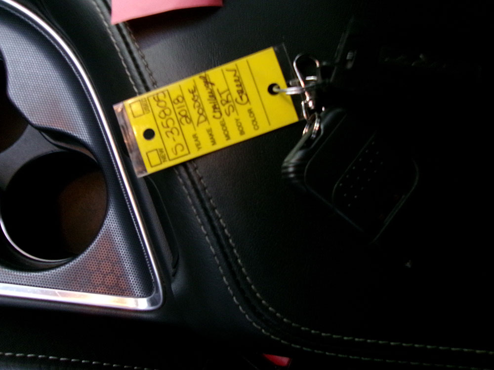 
								DODGE CHALLENGER SRT 392 full									