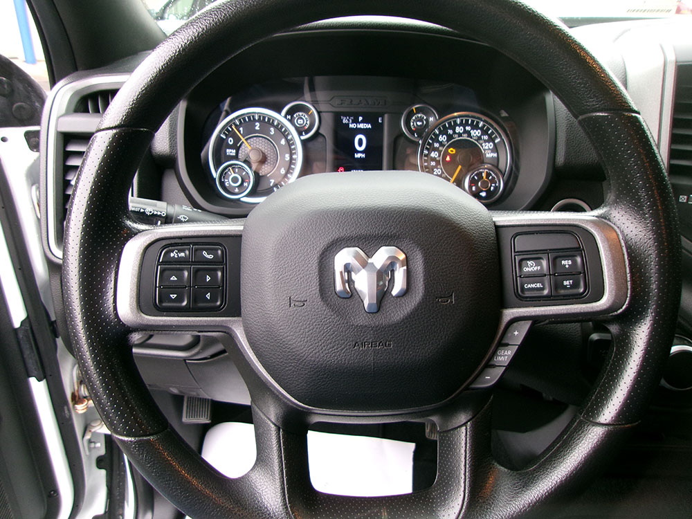 
								RAM 2500 TRADESMAN CREW CAB full									