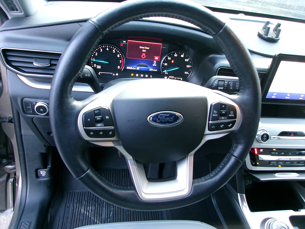 
								FORD EXPLORER XLT full									