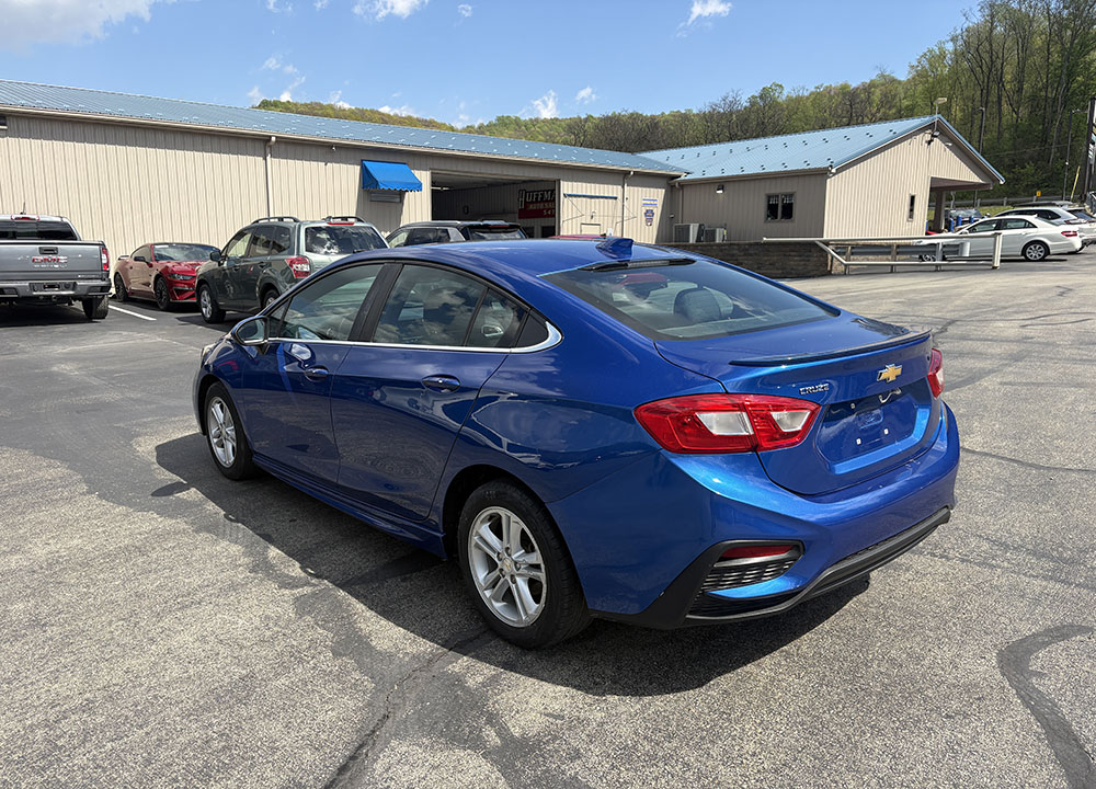 
								CHEVROLET CRUZE LT full									