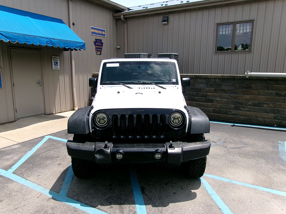 
								2016 Jeep Wrangler Sport full									