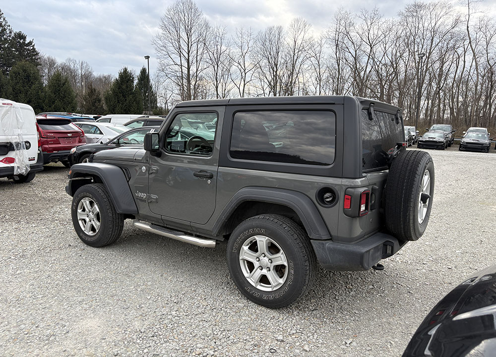 
								JEEP WRANGLER SPORT S full									