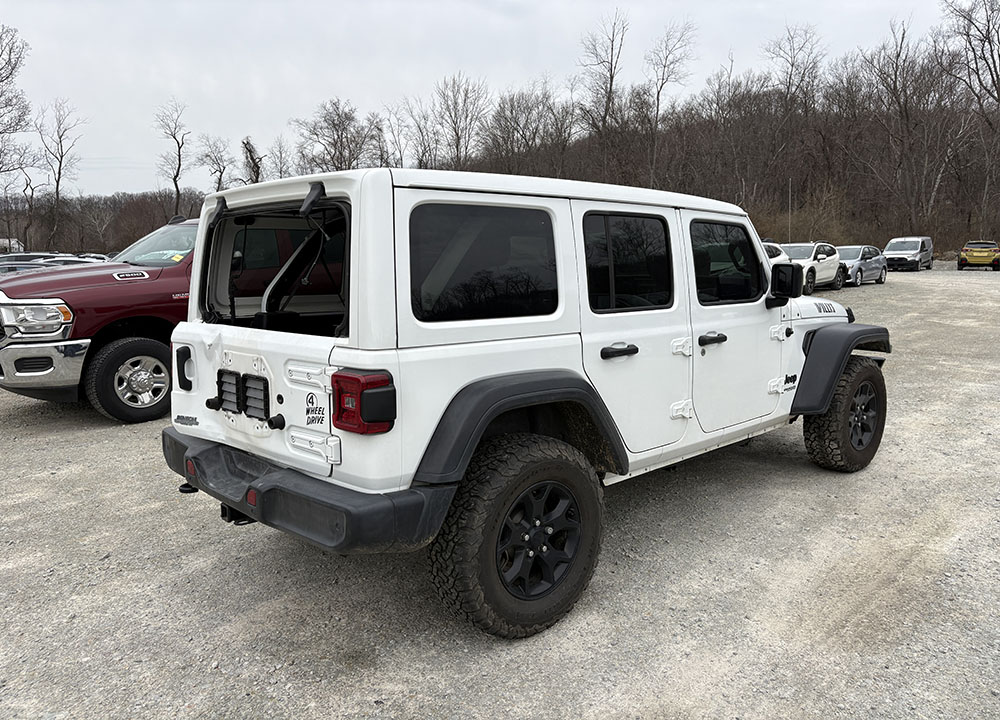 
								JEEP WRANGLER UNLIMITED WILLYS full									