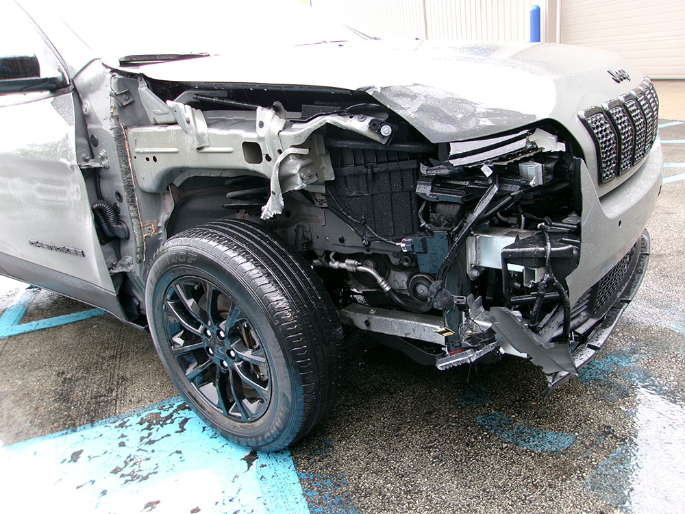 
								2023 Jeep Cherokee Altitude Luxury full									