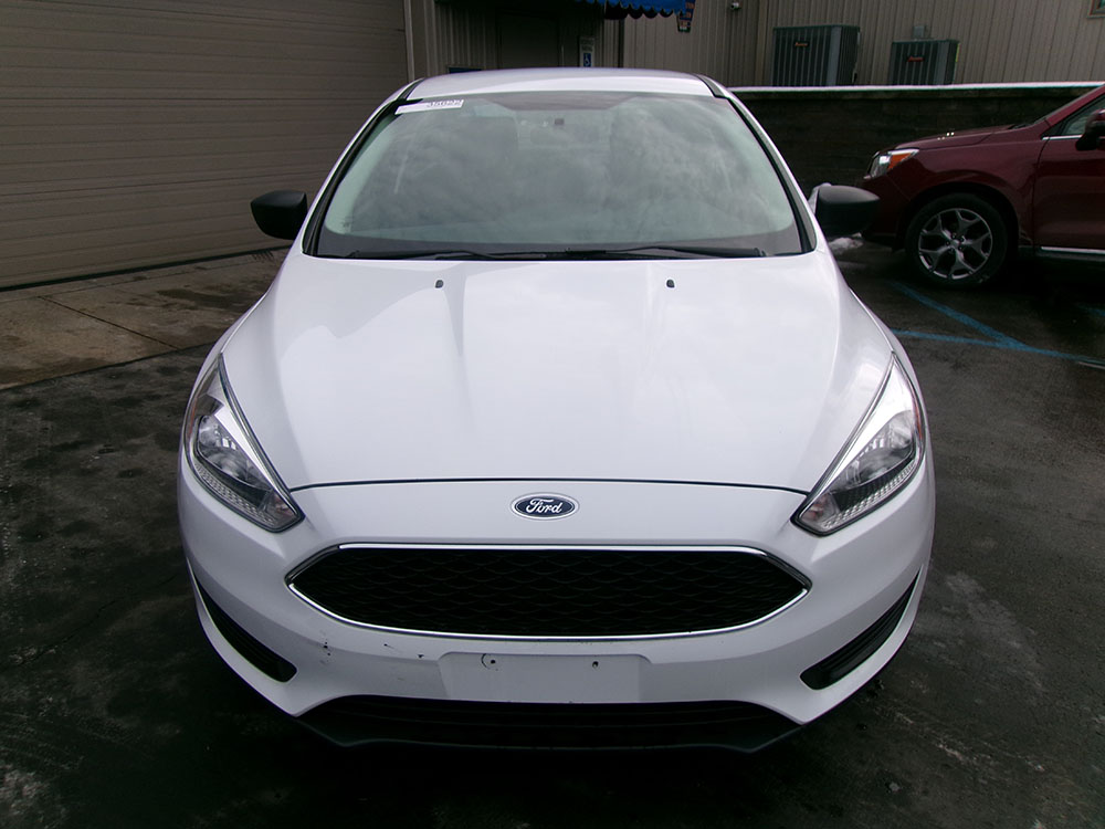 
								2016 Ford Focus S full									