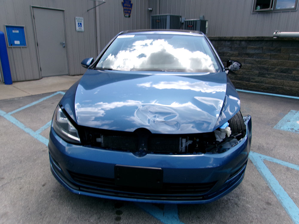 
								2015 Volkswagen Golf TDI SE full									