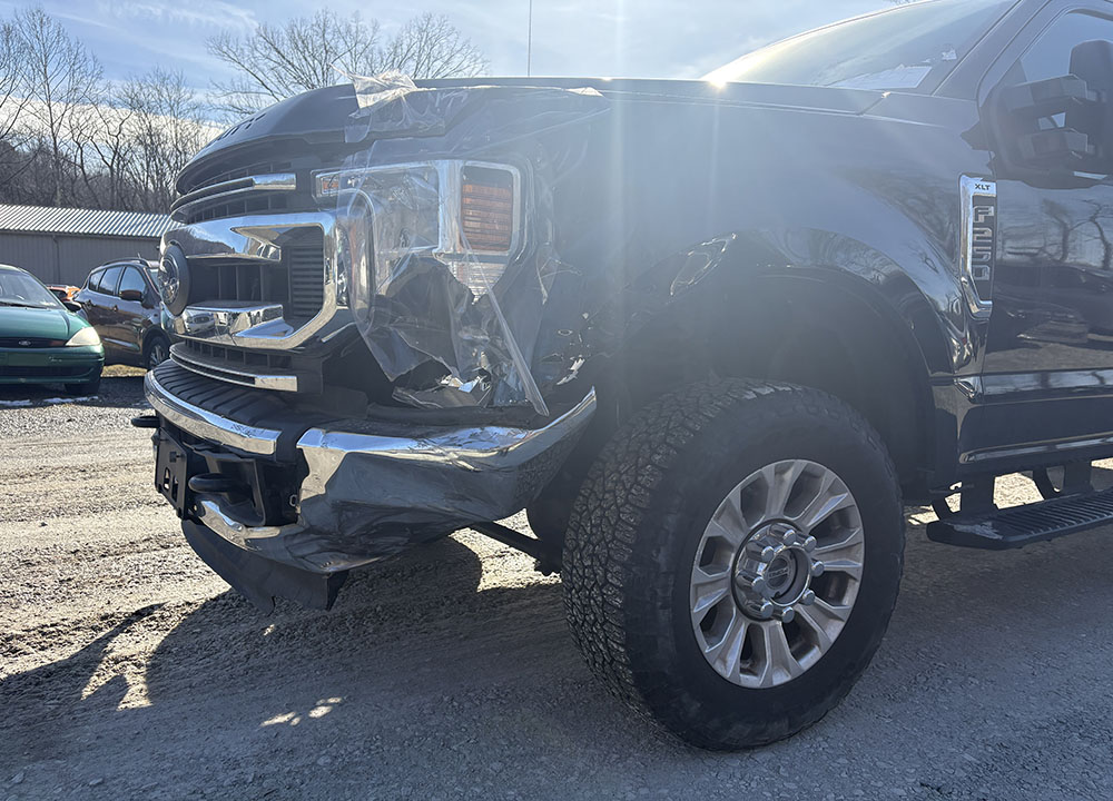 
								2021 Ford F-250 SD XLT Super Crew Cab full									