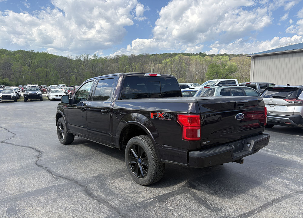 
								FORD F-150 LARIAT FX4 SUPER CREW CAB full									