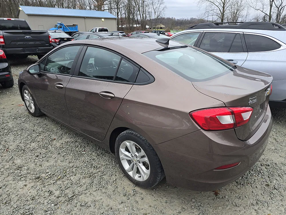 
								2019 Chevrolet Cruze LS full									
