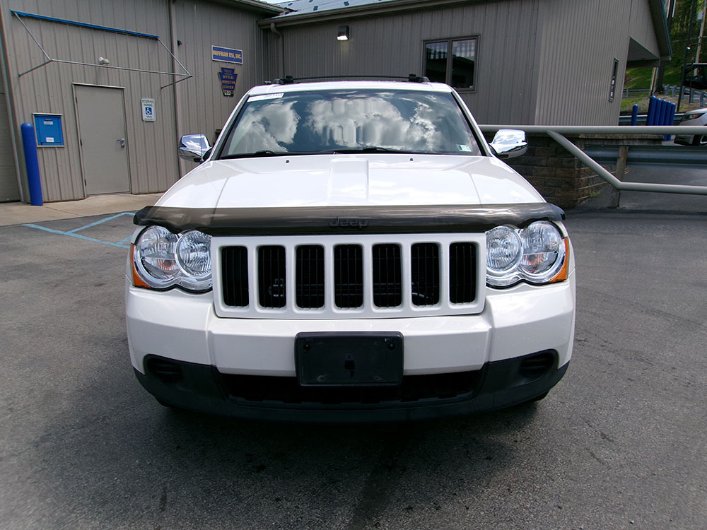 
								JEEP GRAND CHEROKEE LAREDO full									