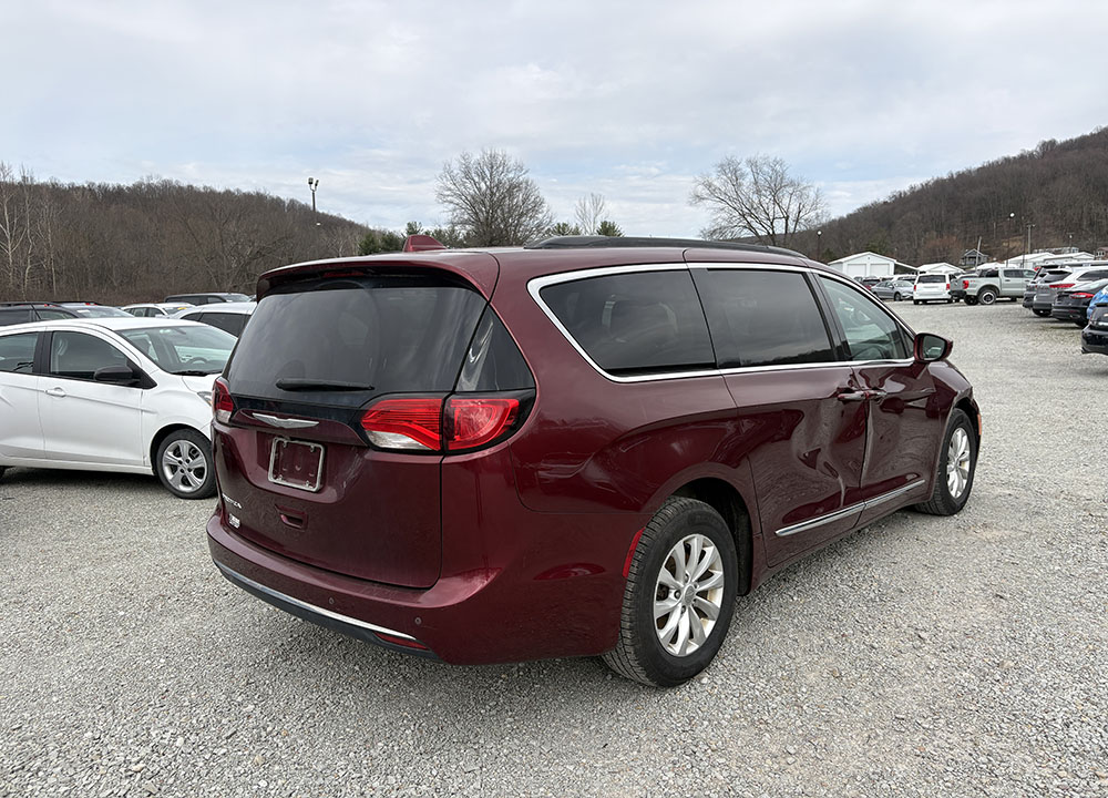 
								CHRYSLER PACIFICA TOURING L full									