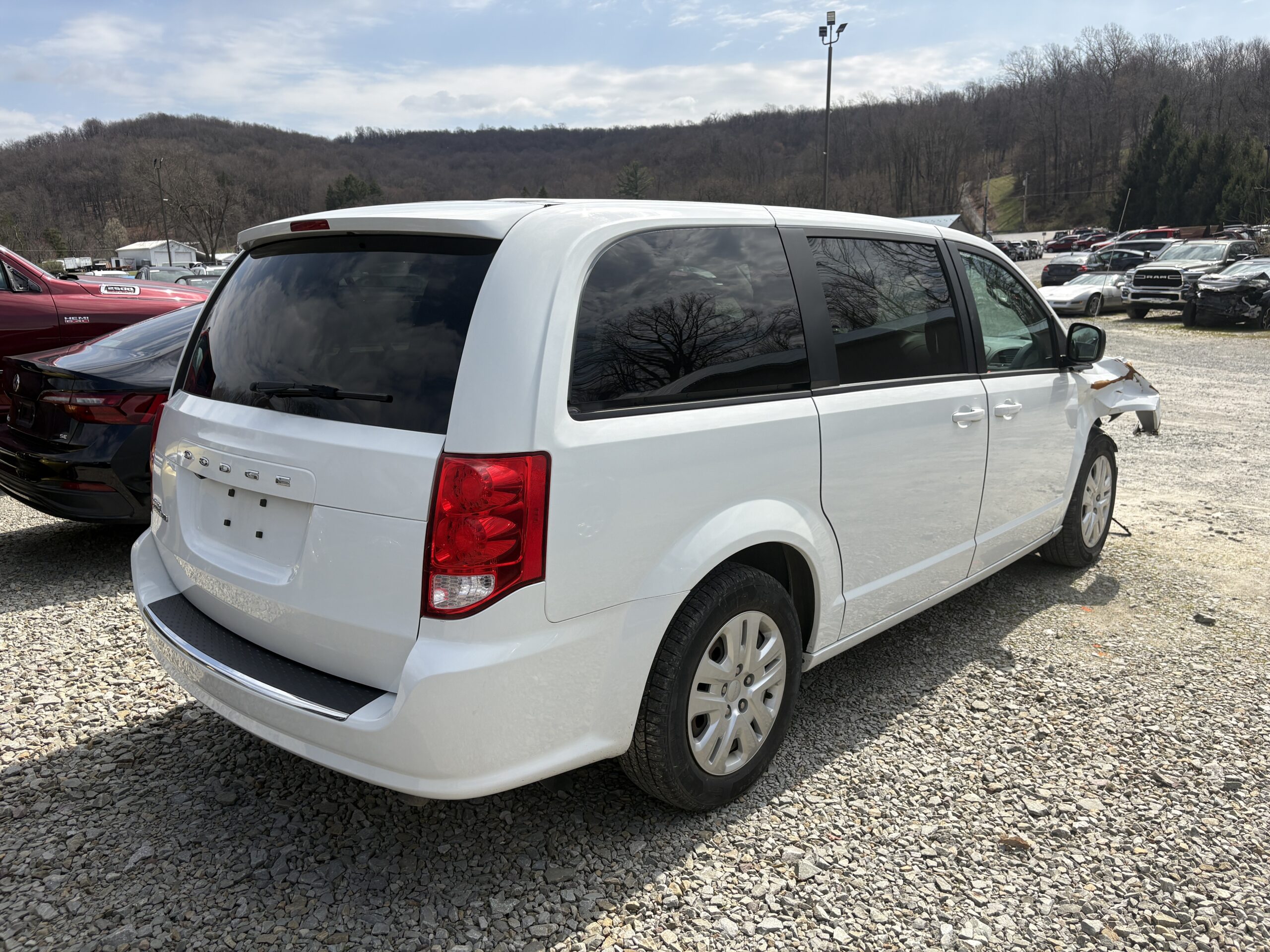 
								DODGE GRAND CARAVAN SE full									