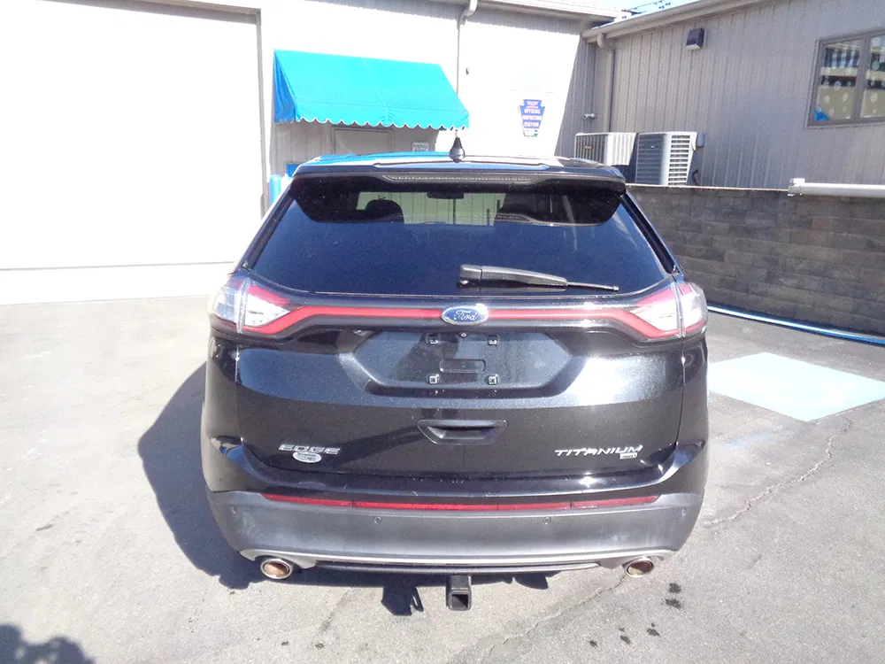 
								2015 Ford Edge Titanium full									