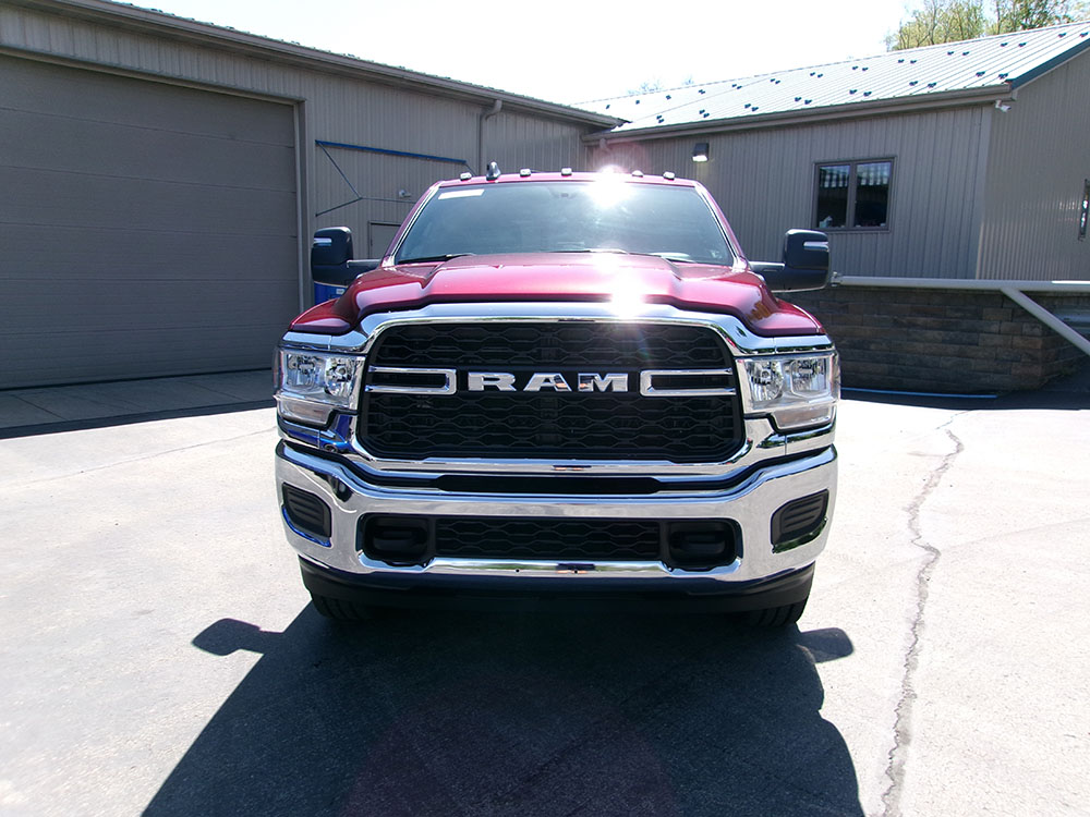 
								2024 RAM 3500 Tradesman Crew Cab 8′ Bed full									