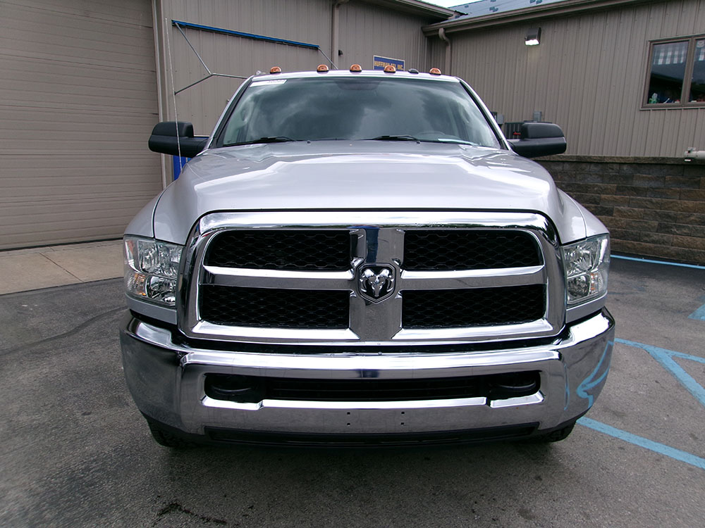 
								RAM 2500 TRADESMAN CREW CAB full									