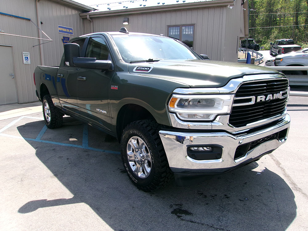 
								RAM 2500 BIGHORN CREW CAB full									