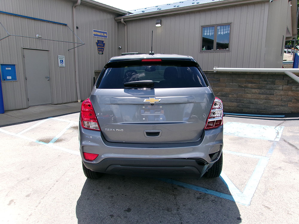 
								2020 Chevrolet Trax LS full									