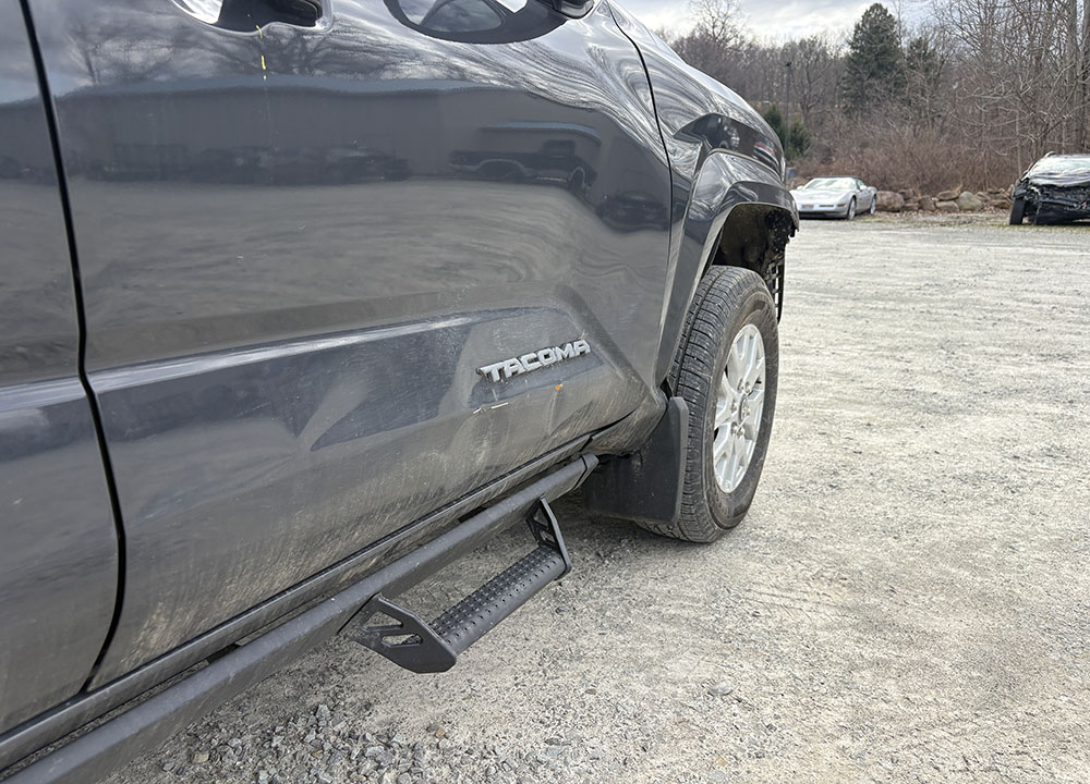 
								TOYOTA TACOMA SR5 CREW CAB full									