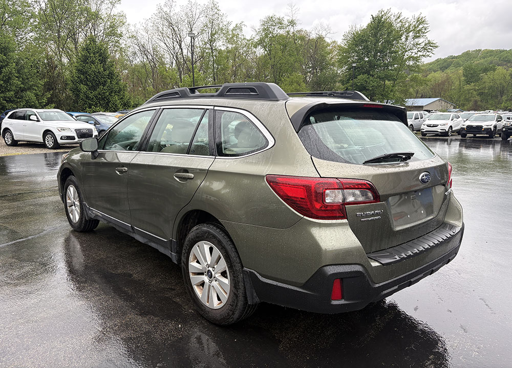 
								SUBARU OUTBACK full									