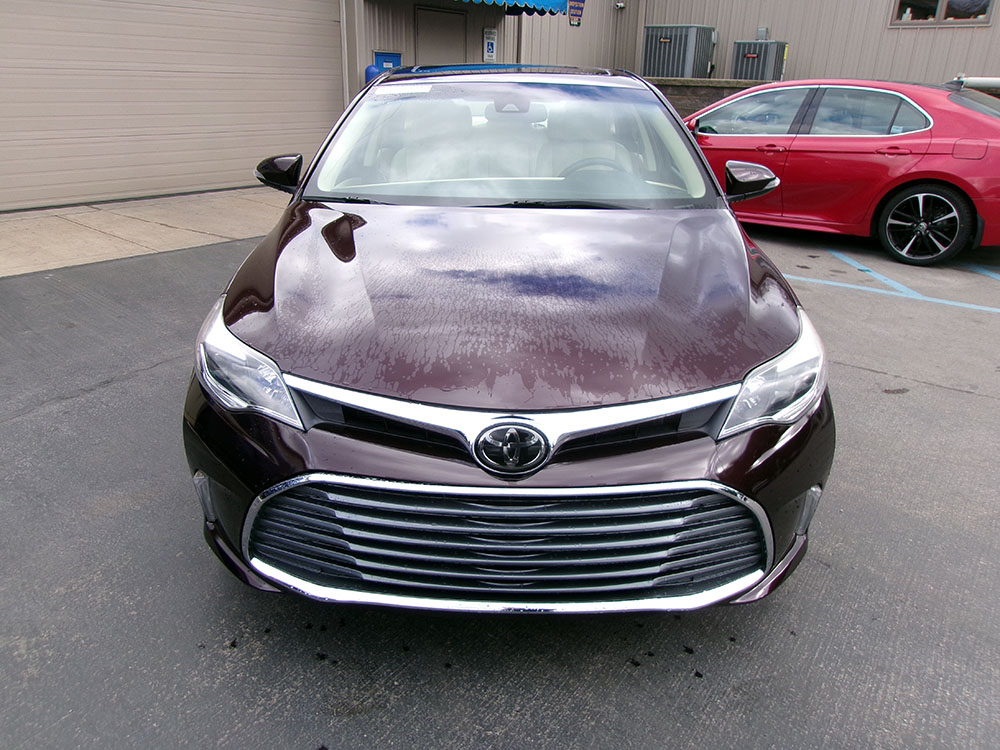 
								2017 Toyota Avalon XLE full									