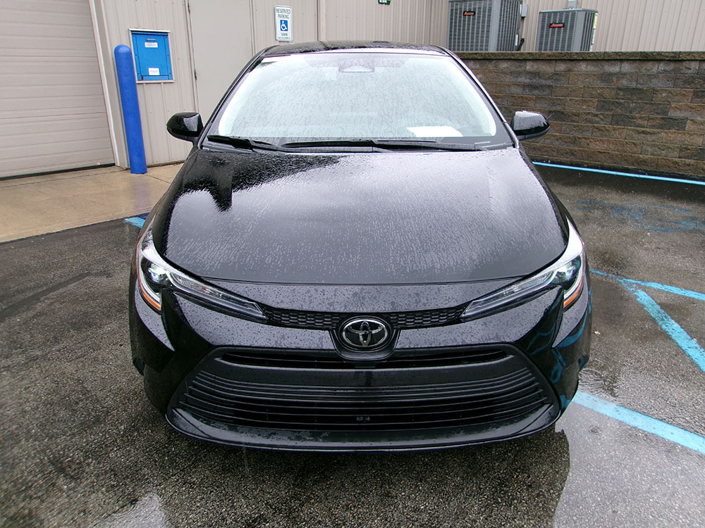 
								2024 Toyota Corolla LE full									