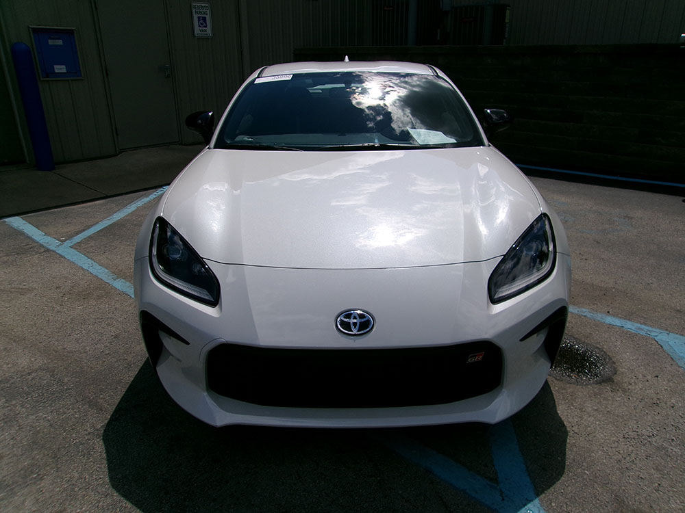 
								2025 Toyota GR86 Premium full									