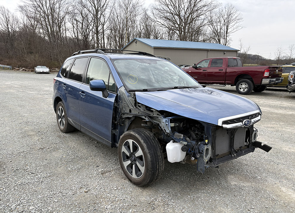 
								SUBARU FORESTER PREMIUM full									