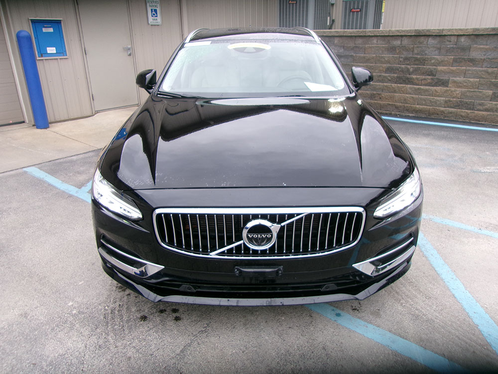 
								2020 Volvo V90 T6 Inscription full									