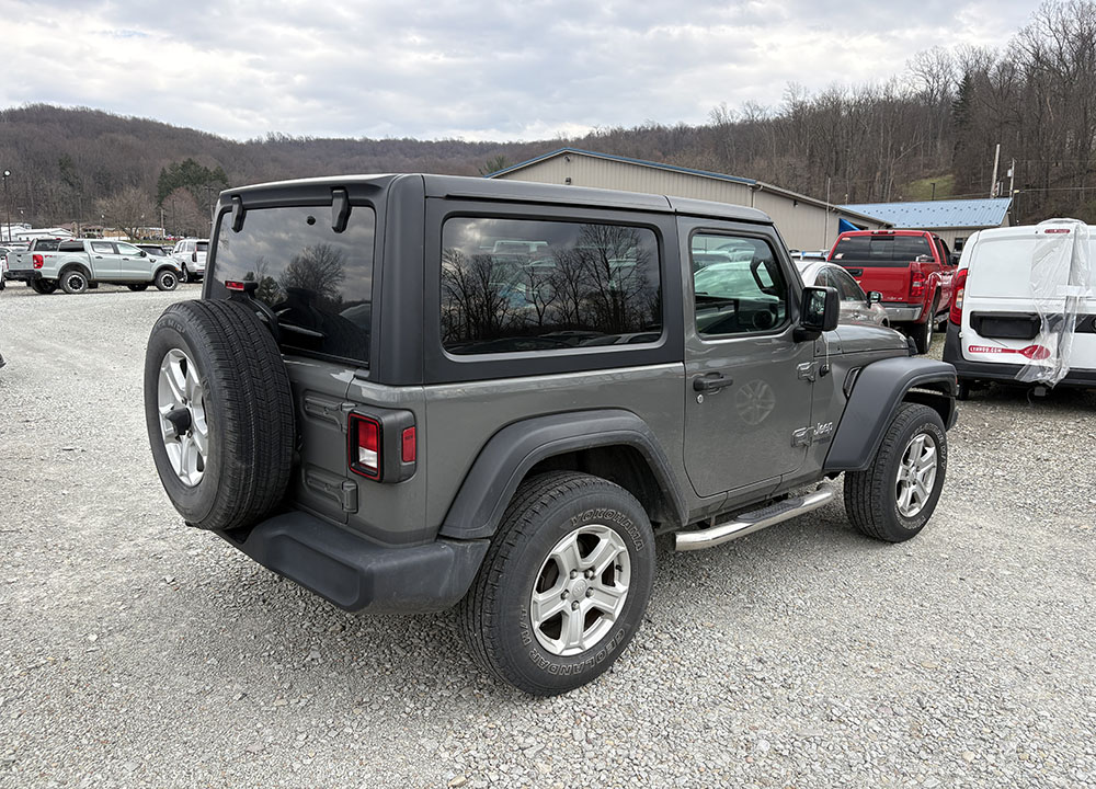 
								JEEP WRANGLER SPORT S full									