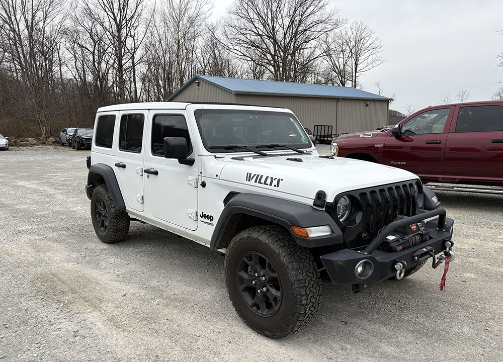 
								JEEP WRANGLER UNLIMITED WILLYS full									