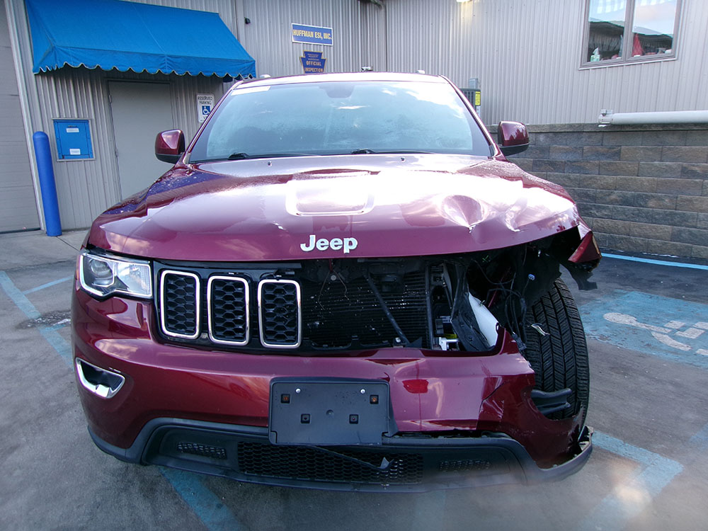 
								2021 Jeep Grand Cherokee Laredo full									