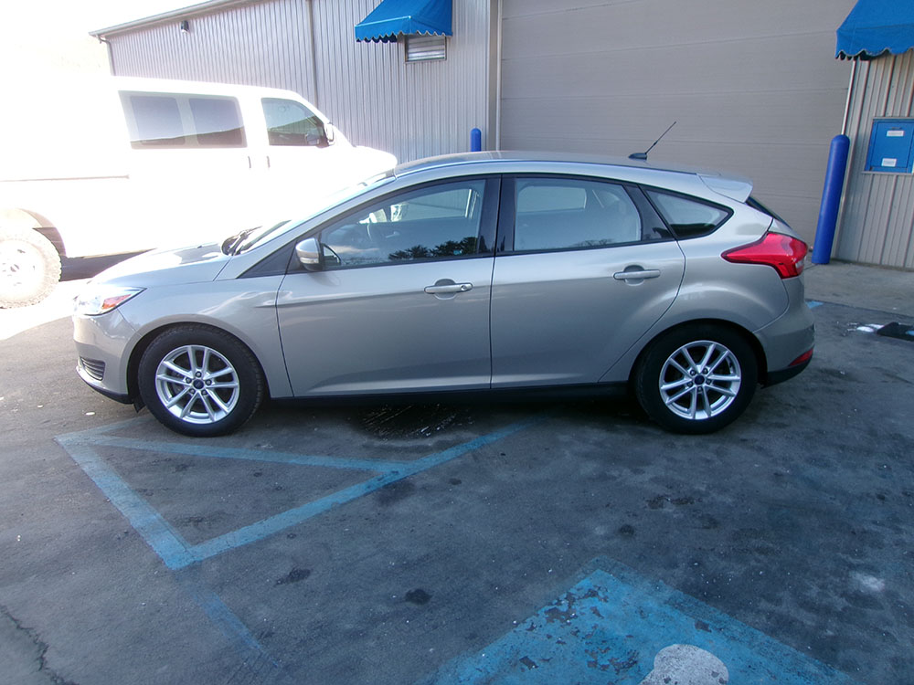 
								2016 Ford Focus SE full									