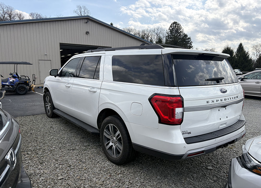 
								FORD EXPEDITION MAX XLT full									