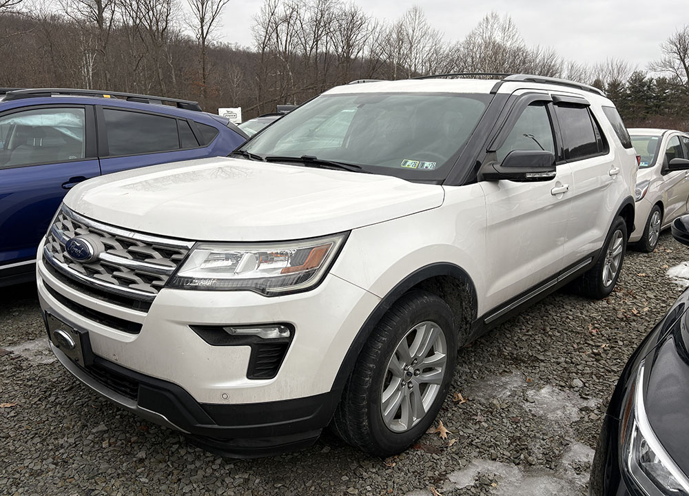 
								2018 Ford Explorer XLT full									