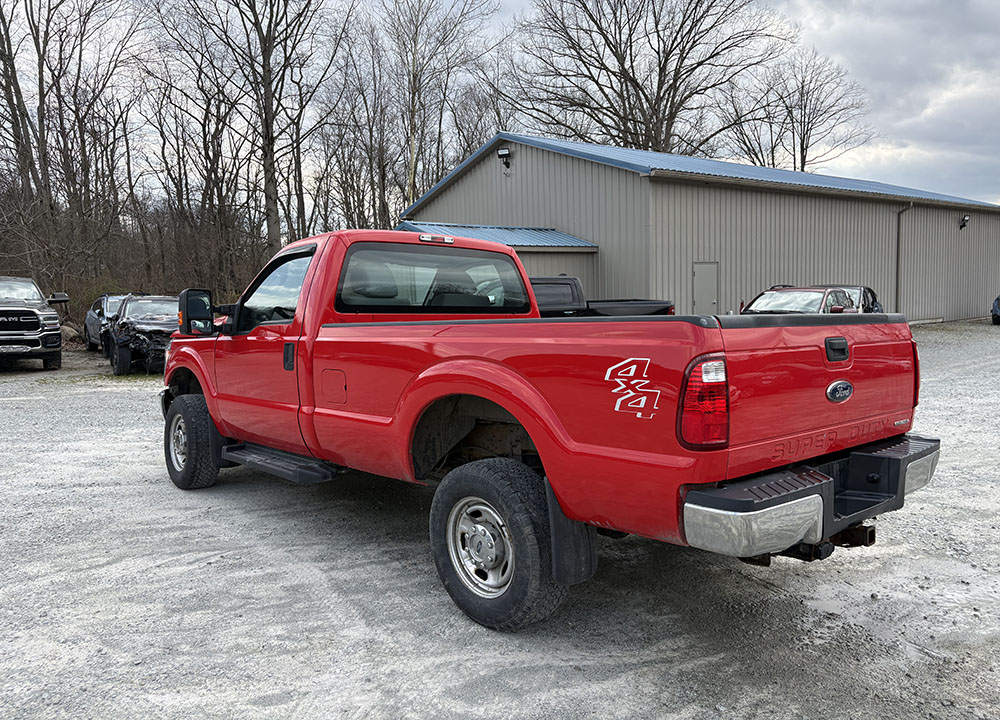 
								FORD F-250 SD REG CAB full									