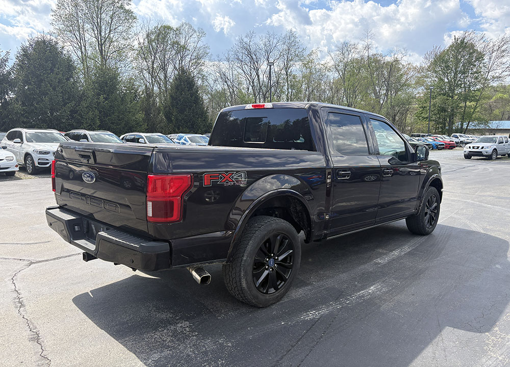 
								FORD F-150 LARIAT FX4 SUPER CREW CAB full									