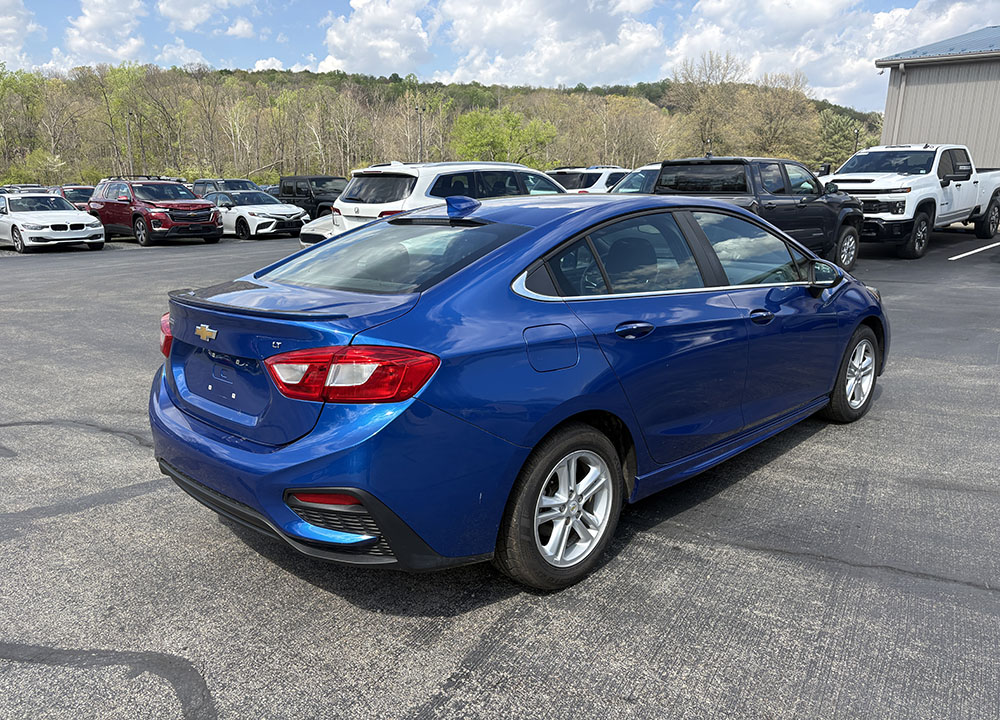 
								CHEVROLET CRUZE LT full									