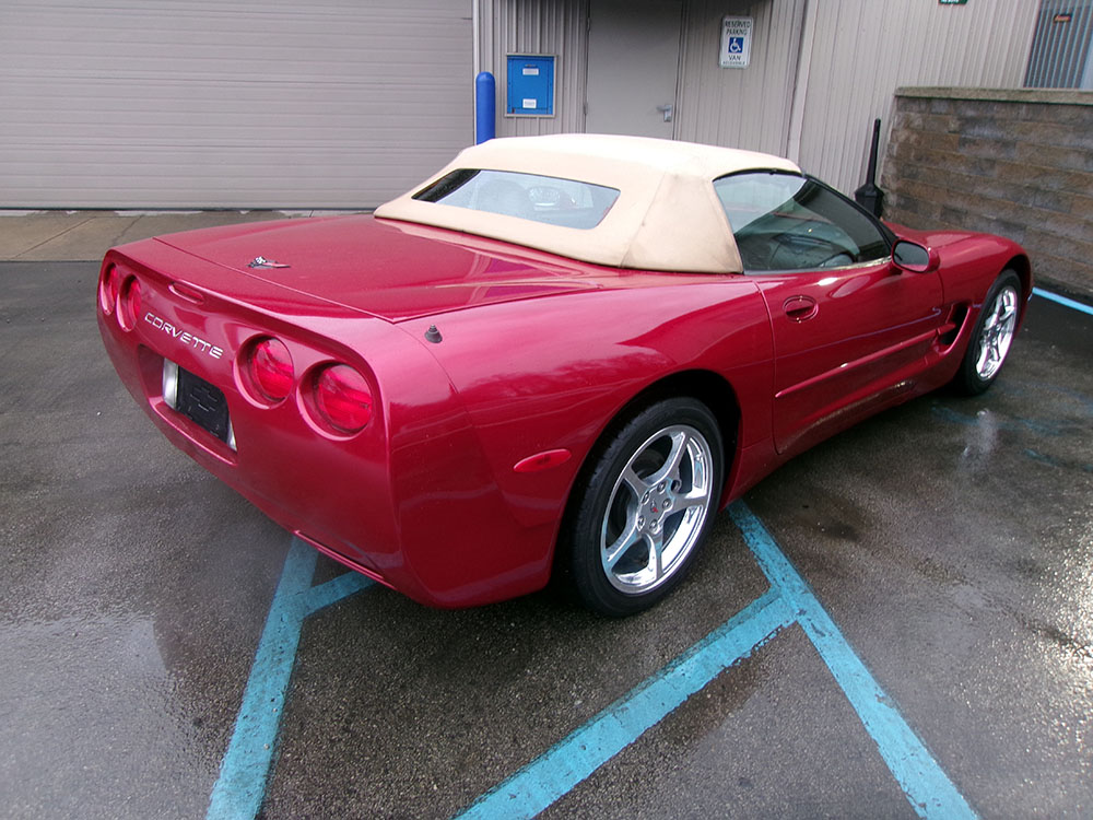 
								2004 Chevrolet Corvette full									