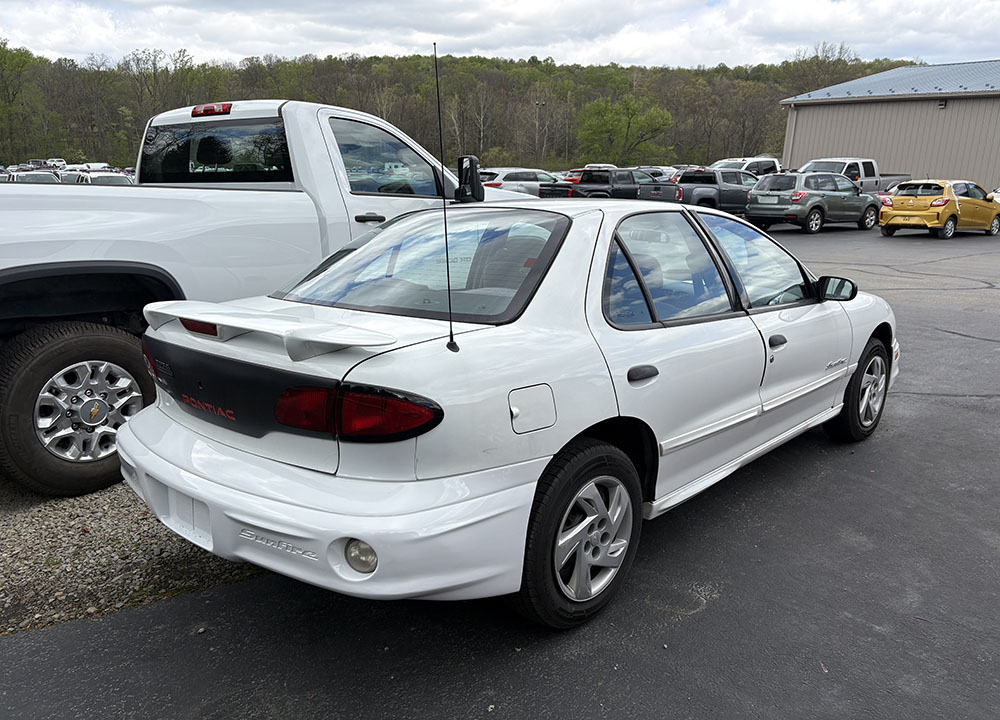 
								PONTIAC SUNFIRE SE full									