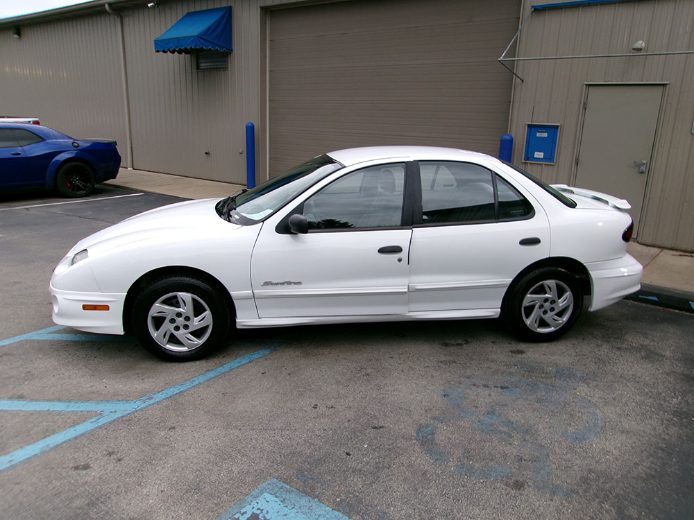 
								PONTIAC SUNFIRE SE full									