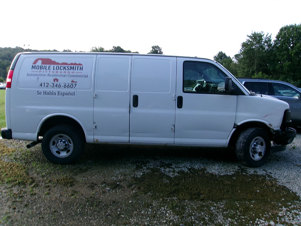 
								2017 Chevrolet Express 2500 full									